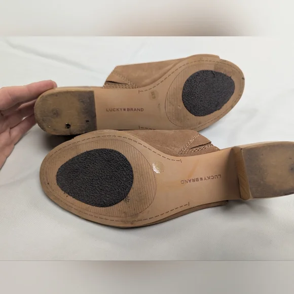 Lucky Brand Leather Mules With Wood Grain Heels - Picture 12 of 13